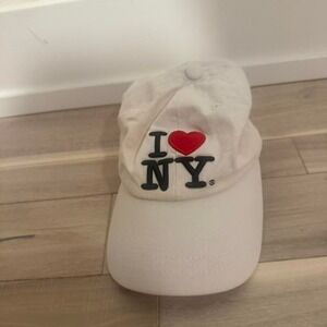 I ❤️ NY white baseball cap #newyork #baseballcap